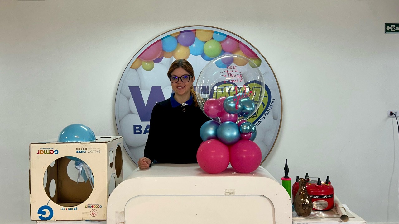 Arranjo de Mesa com Bubble Personalizado 🎈